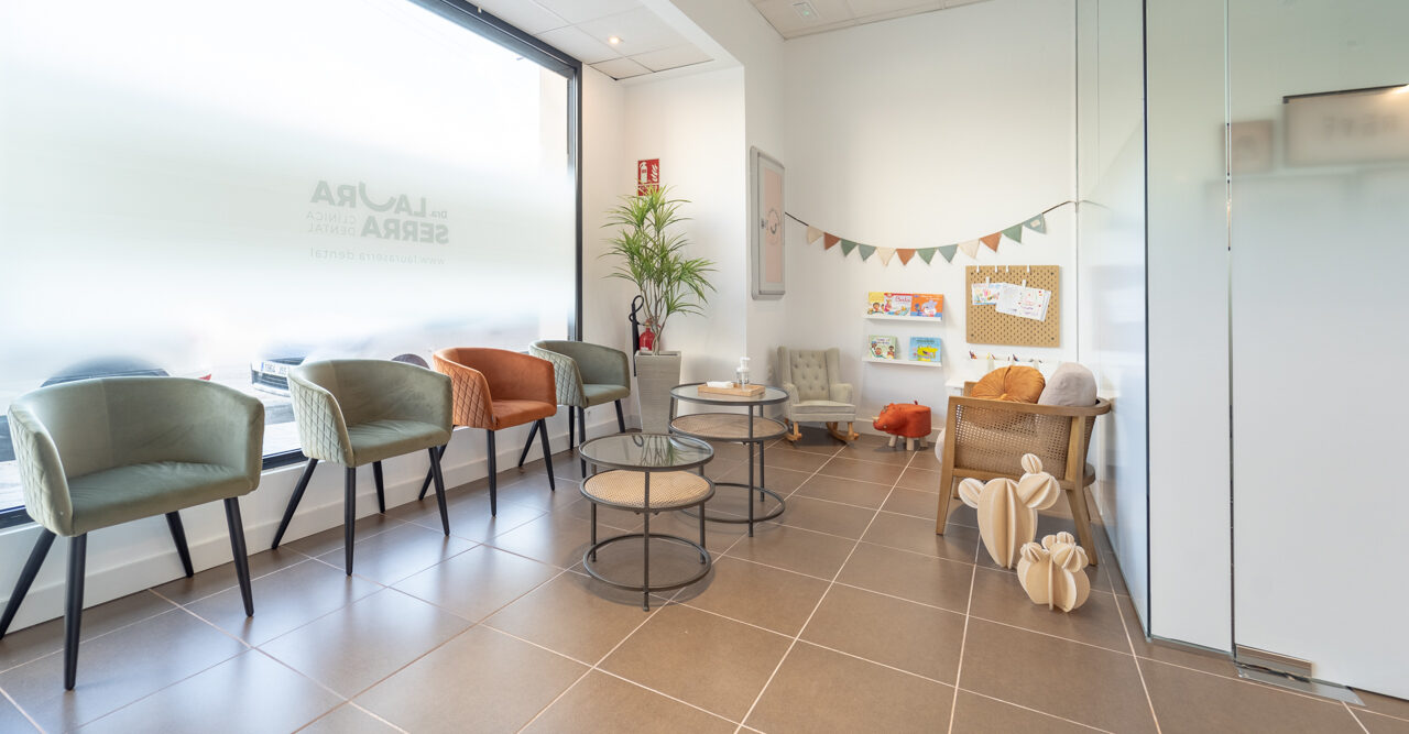 Sala de espera dentista en Segorbe Laura Serra